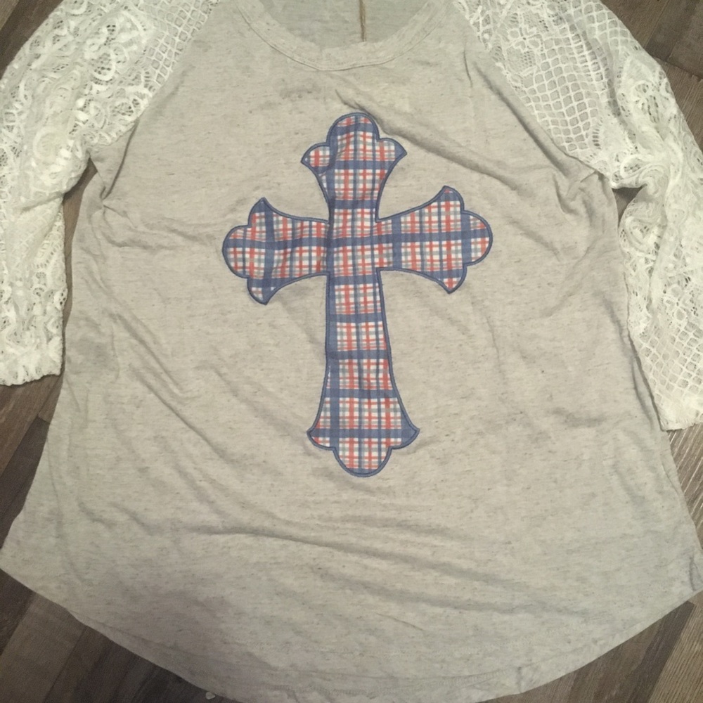 New Southern Grace Shirt with Cross  size Medium